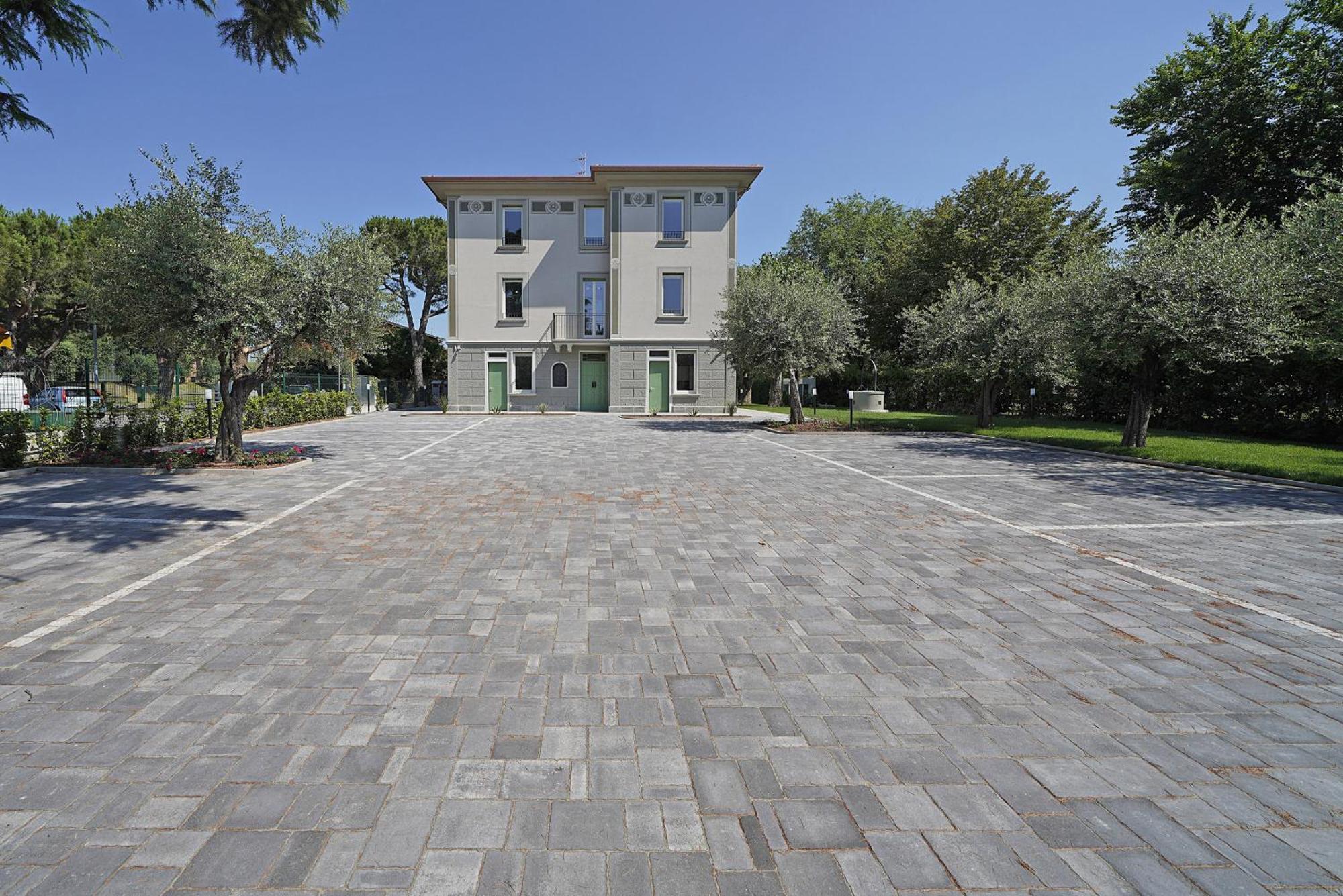 Villa Caterina Apartments By Wonderful Italy Desenzano del Garda Luaran gambar