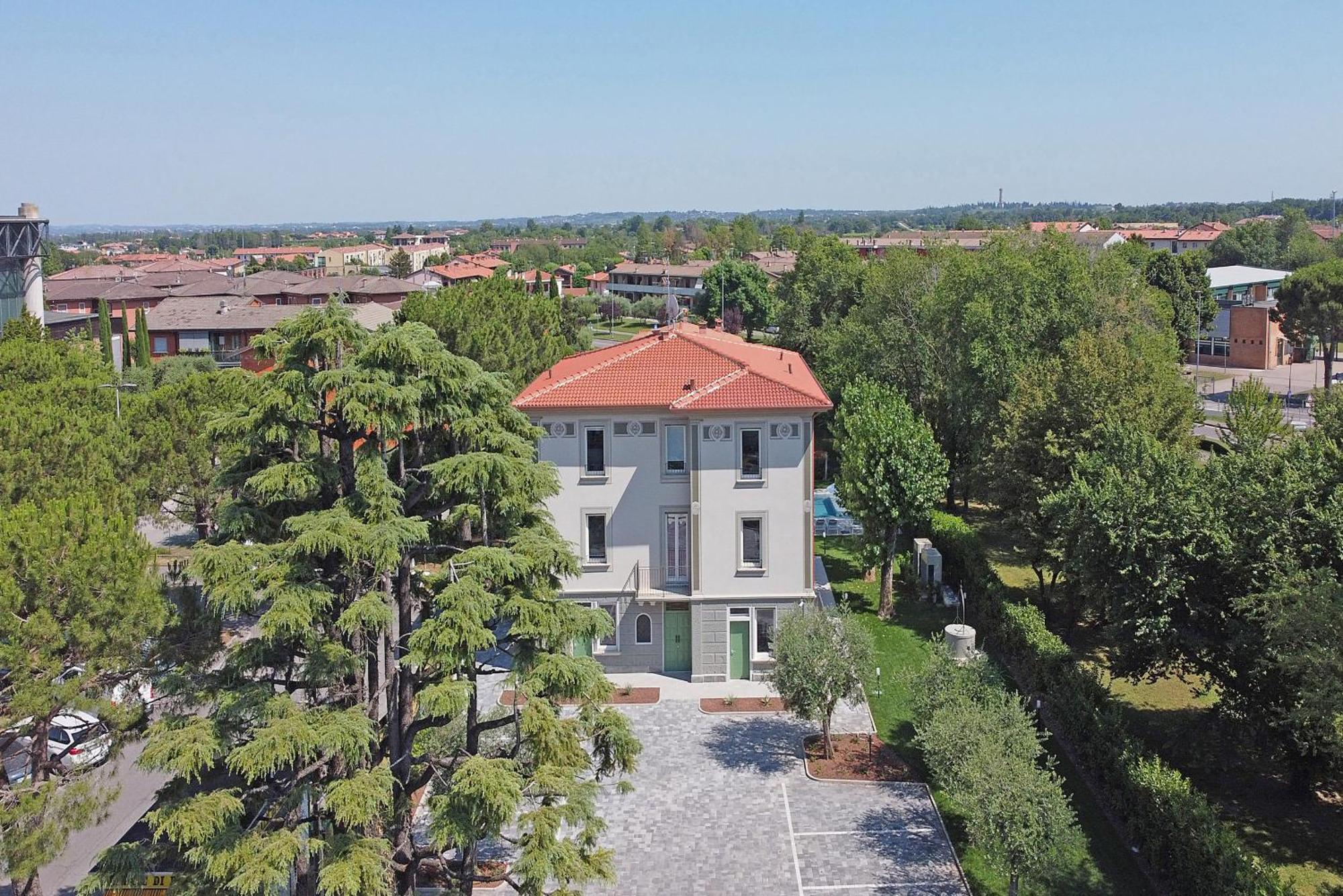 Villa Caterina Apartments By Wonderful Italy Desenzano del Garda Luaran gambar