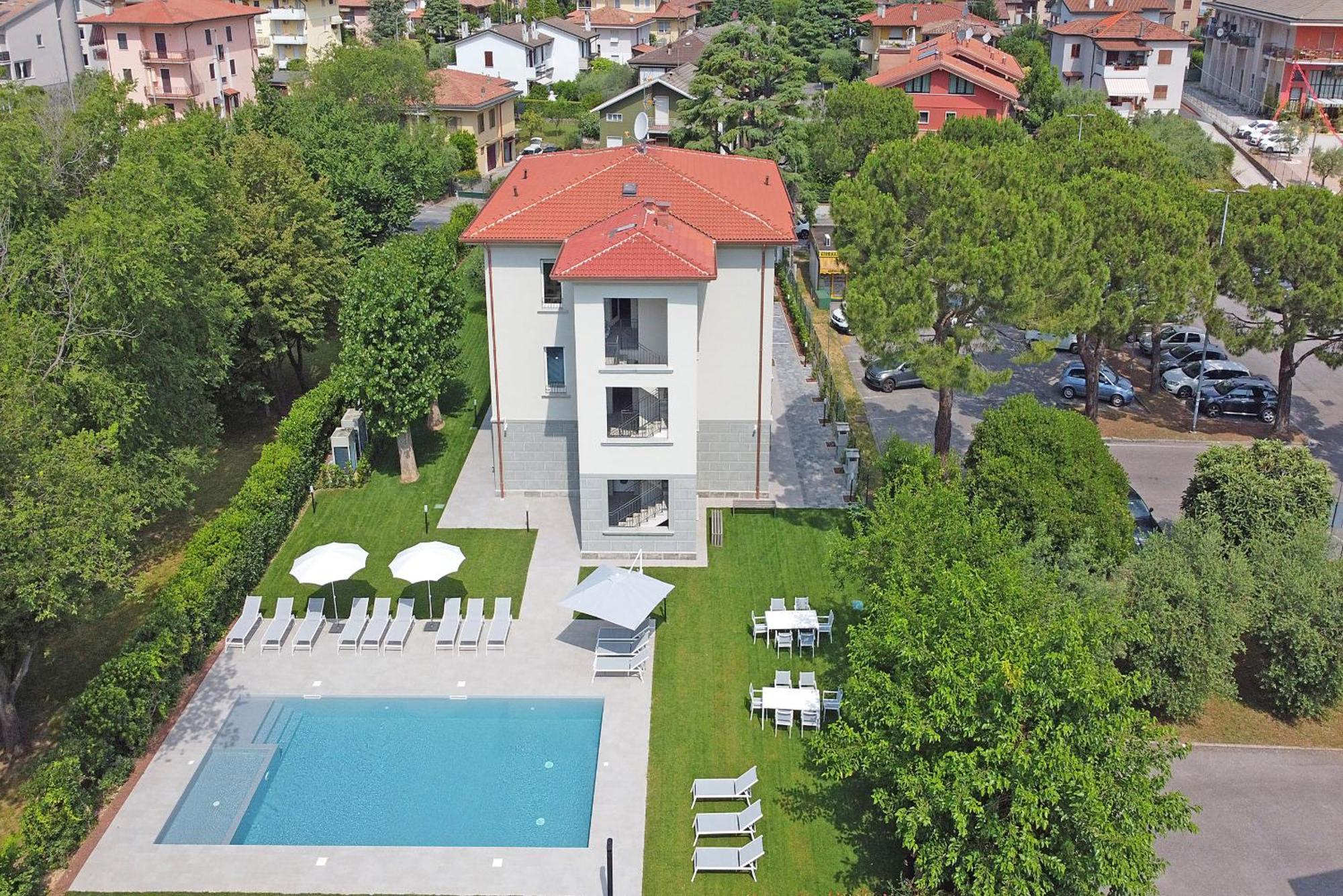 Villa Caterina Apartments By Wonderful Italy Desenzano del Garda Luaran gambar