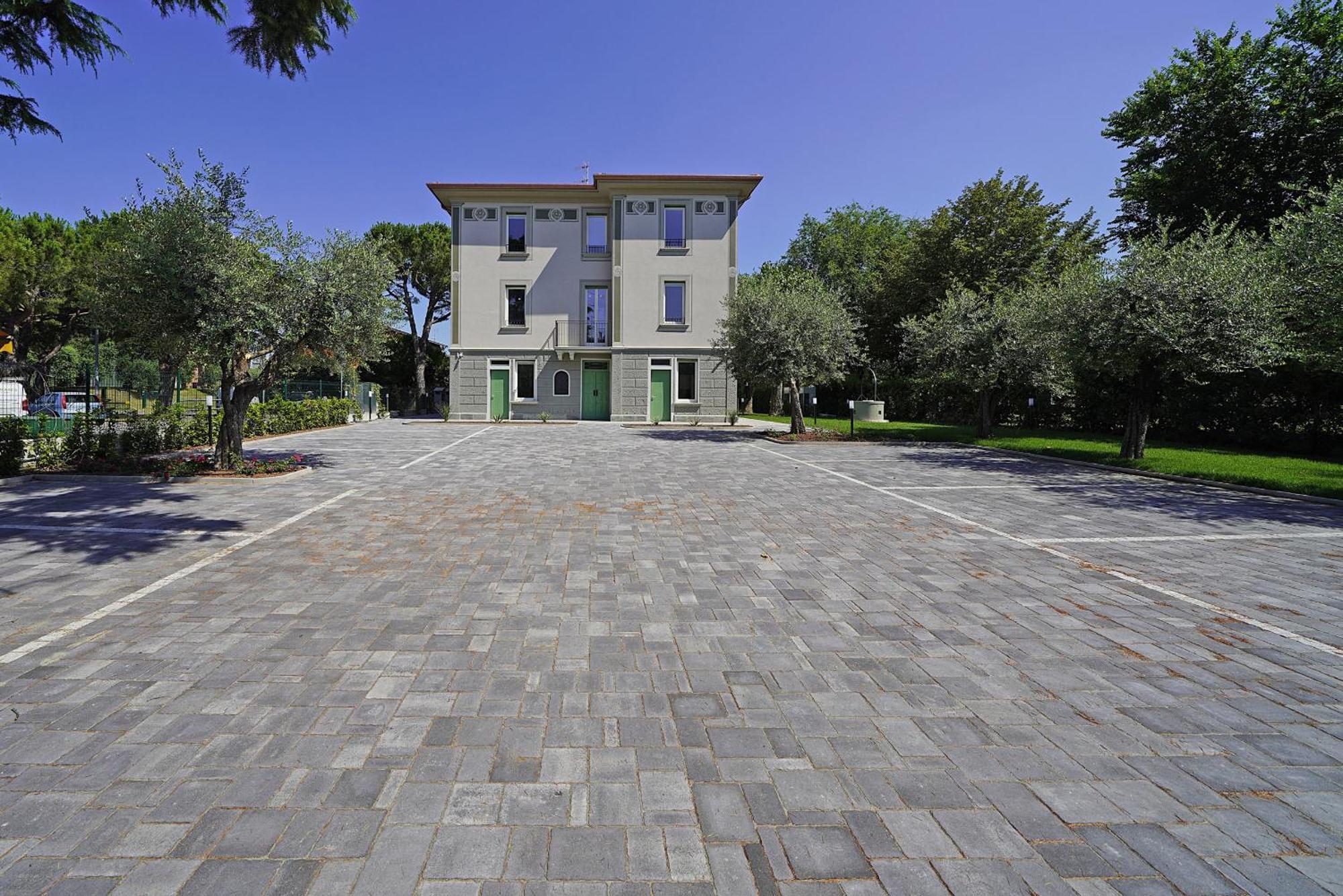 Villa Caterina Apartments By Wonderful Italy Desenzano del Garda Luaran gambar