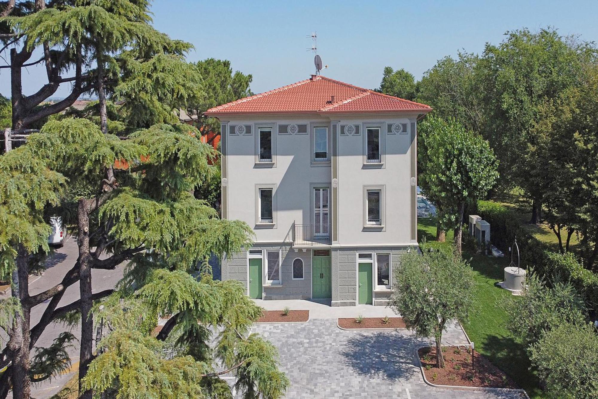 Villa Caterina Apartments By Wonderful Italy Desenzano del Garda Luaran gambar