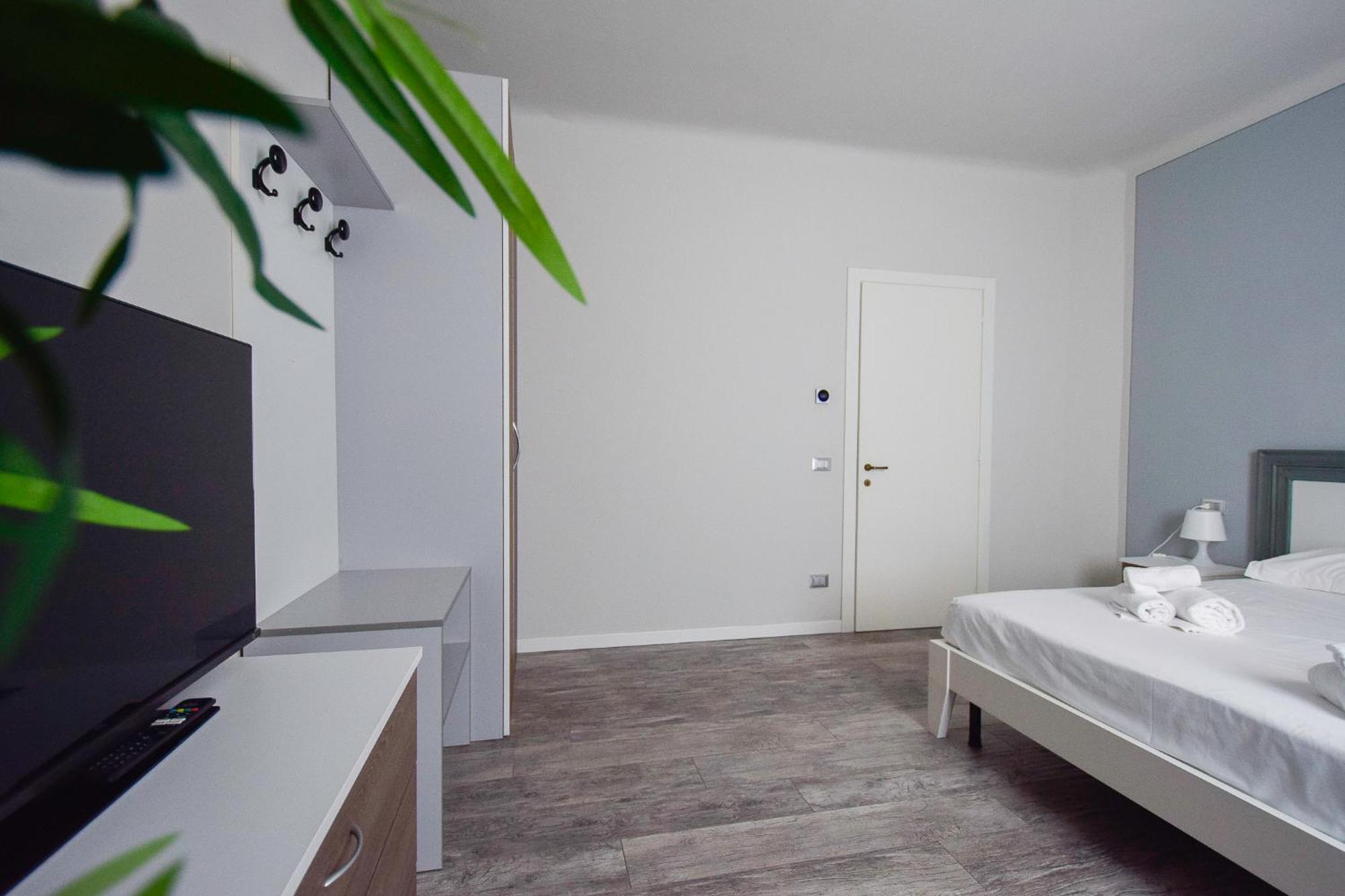 Villa Caterina Apartments By Wonderful Italy Desenzano del Garda Luaran gambar